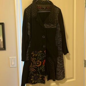 Boutique jacket XXL. Fits like XL. Beautiful contrasting blocks.